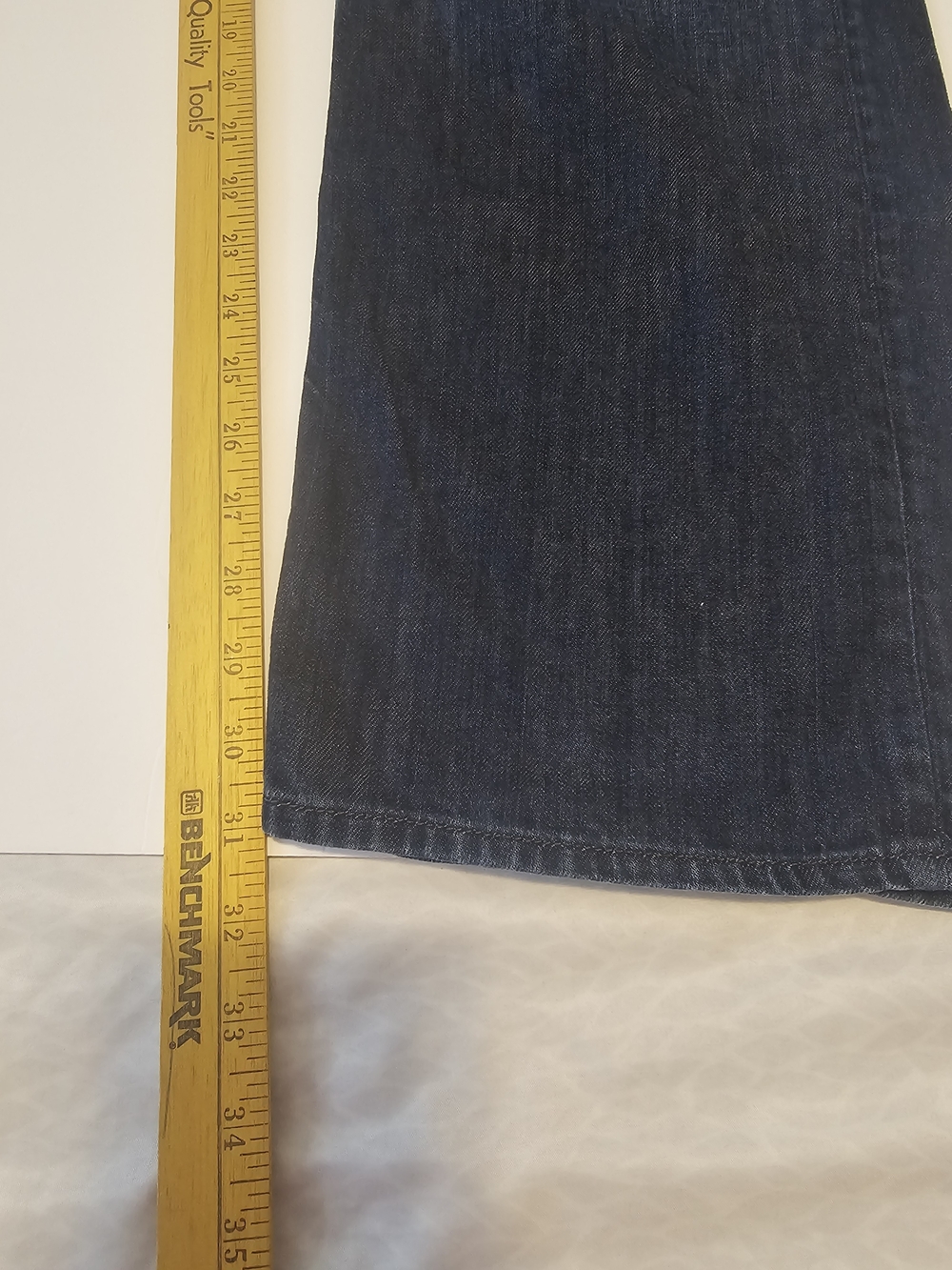 Guess Men's Desmond Relaxed Straight Jeans in Dark Blue Wash Sz 36 - Picture 10 of 16